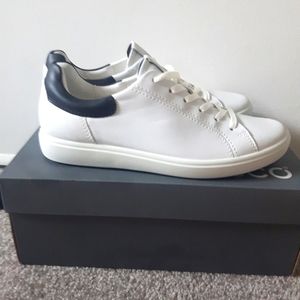 New Women's ECCO Soft 7 Sneakers